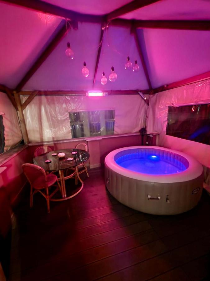 Penthouse With Jacuzzi On Private Terrace In Trastevere Apartment Rome