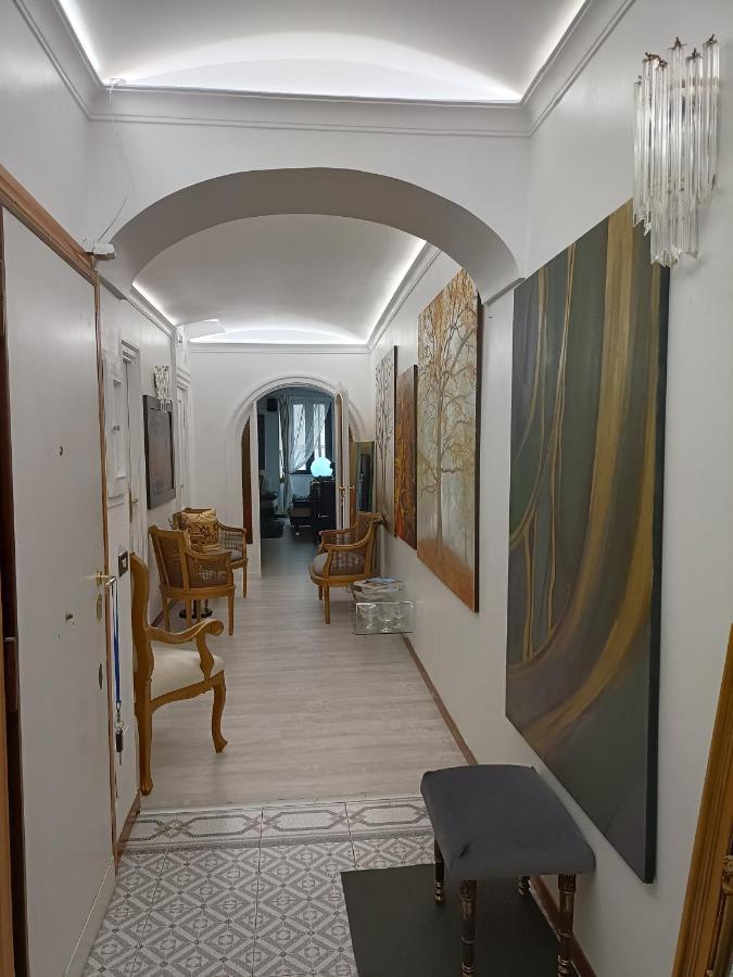 Contemporary Art By Spanish Step