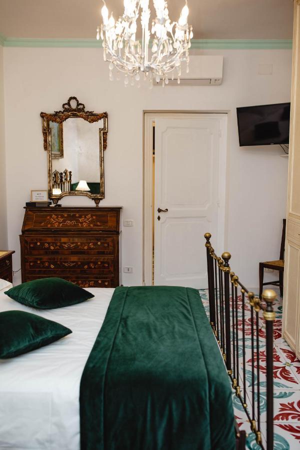 Guest house Delfini Trevi House