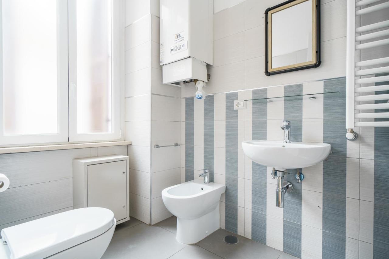 Dreamynest Quattro Cantoni - 2 Bdr Vicino Il Colosseo Apartment *