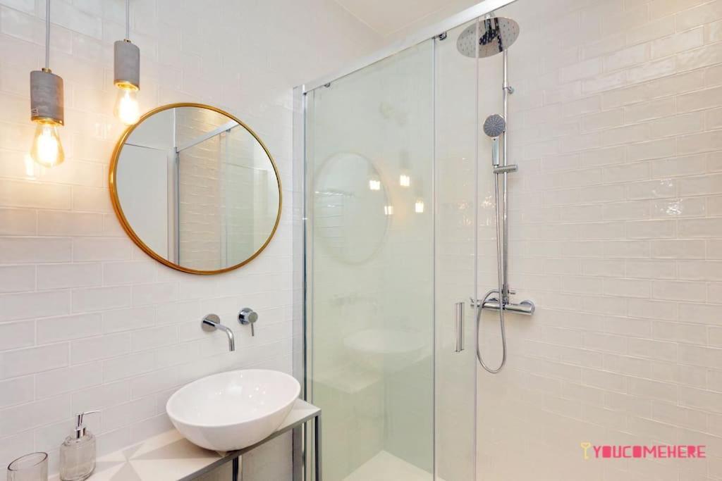 Ych-renovated And Design Flat Close To The Center Roma