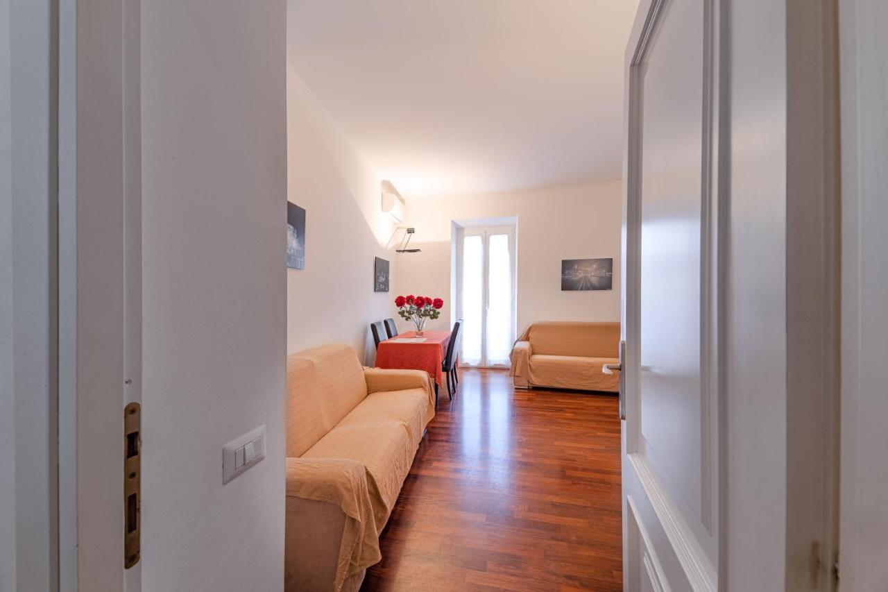 Saint Peter House Station Apartment
