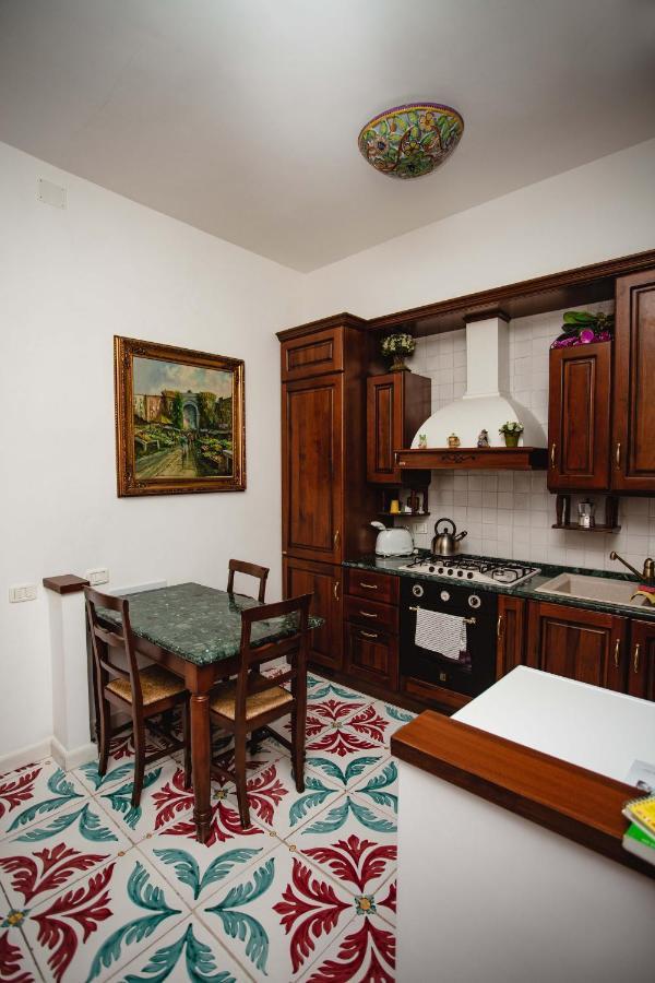 Guest house Delfini Trevi House Rome