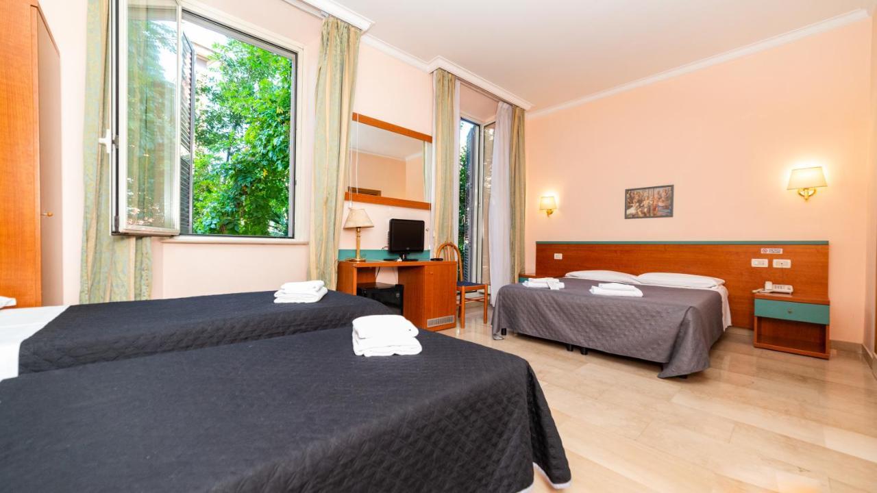 Center 2 Hotel