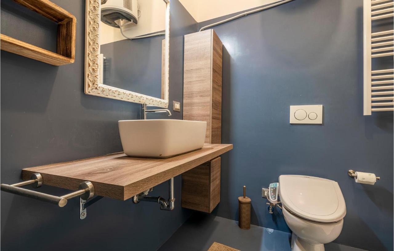 Amazing In With Kitchenette Apartment