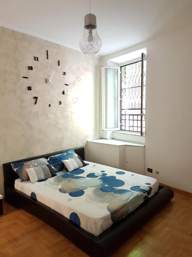 Navona's Flat Alley Apartment Rome