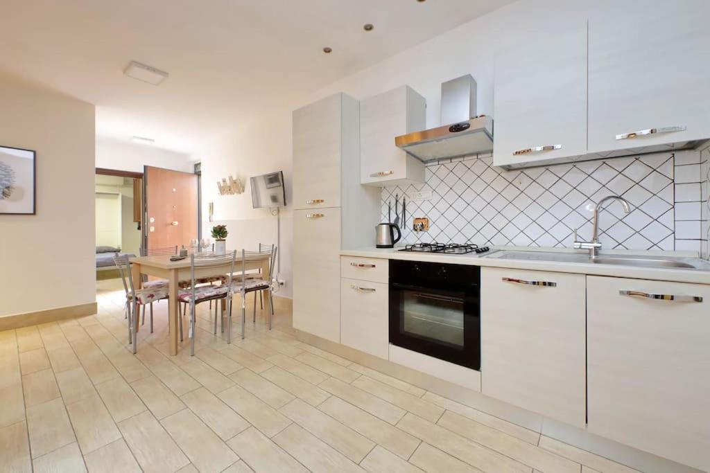 Appartement Vatican Flat Spacious Cozy With Court