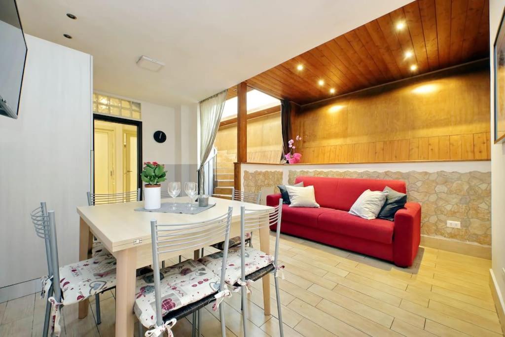 Vatican Flat Spacious Cozy With Court Apartment *