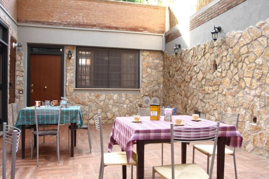 Vatican Flat Spacious Cozy With Court Apartment *