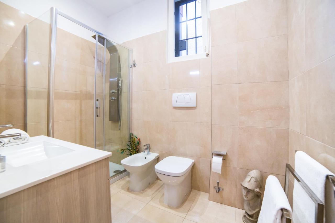 Spacious With Sunny Terrace Near Vatican *
