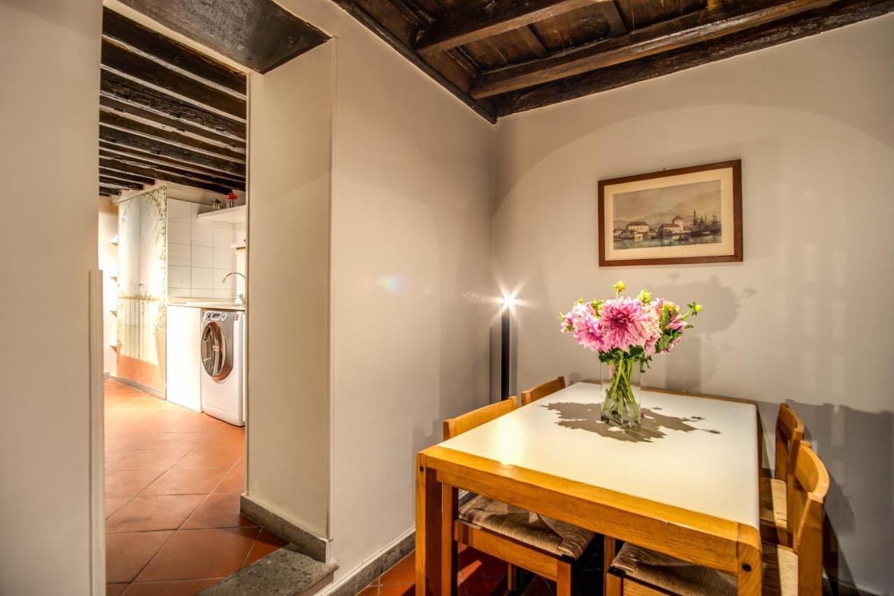 Cartari Apartment
