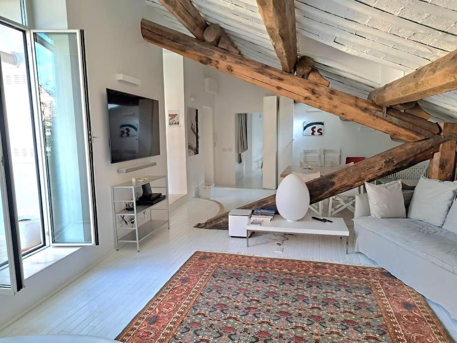 Holiday home Pantheon White Penthouse
