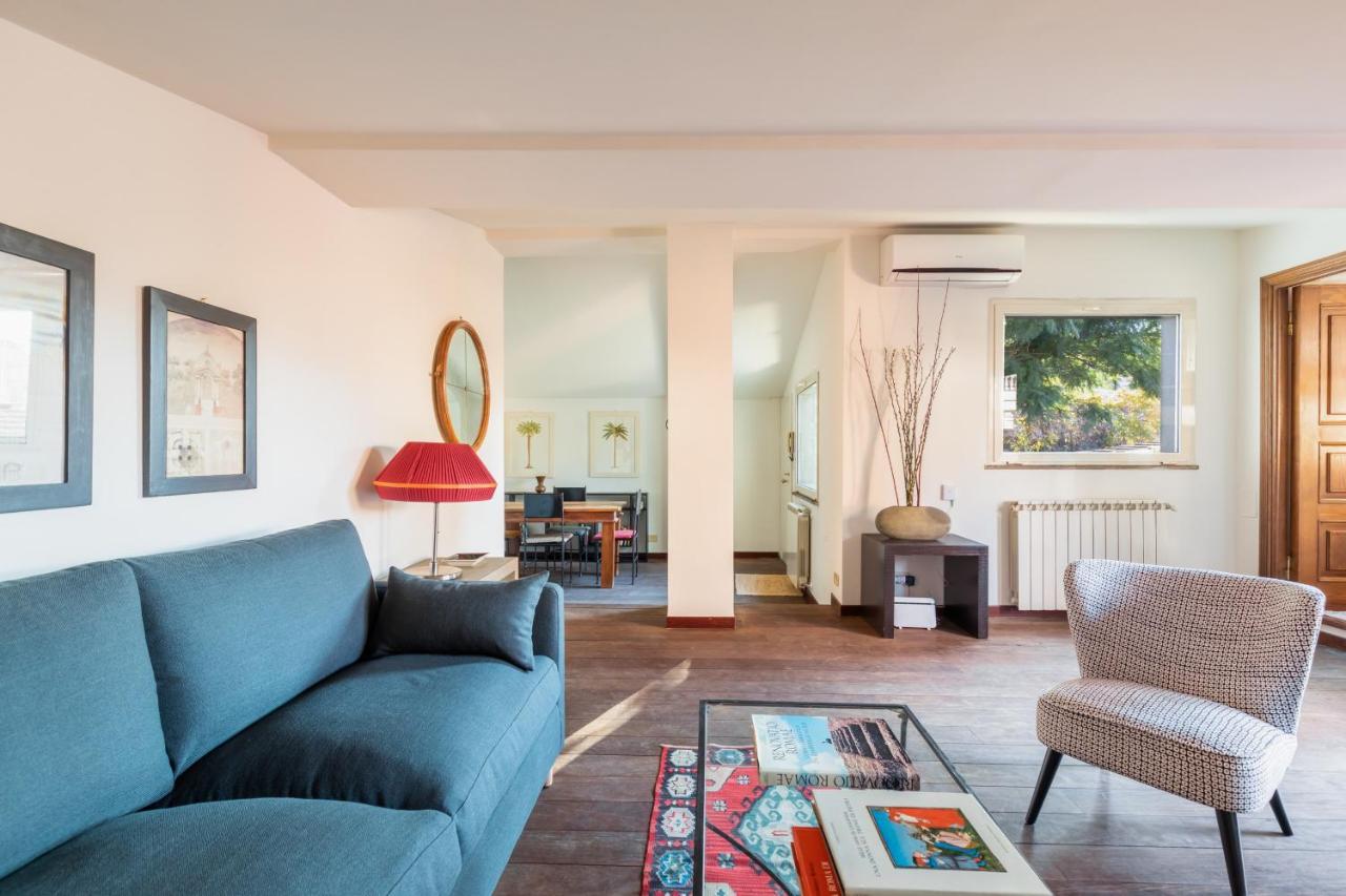 Bright And Comfy Terraced In Trastevere *