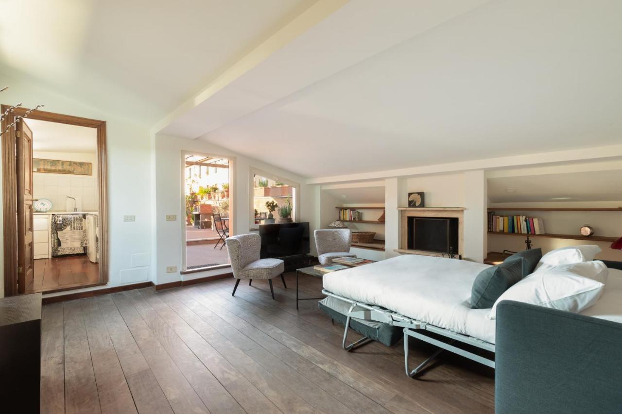 Bright And Comfy Terraced In Trastevere * Rome