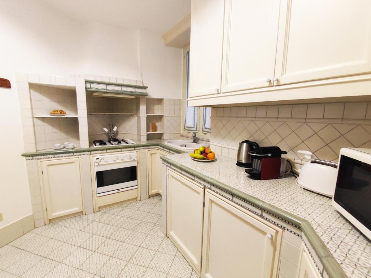 Domus Equizia Apt - Colosseum Apartment