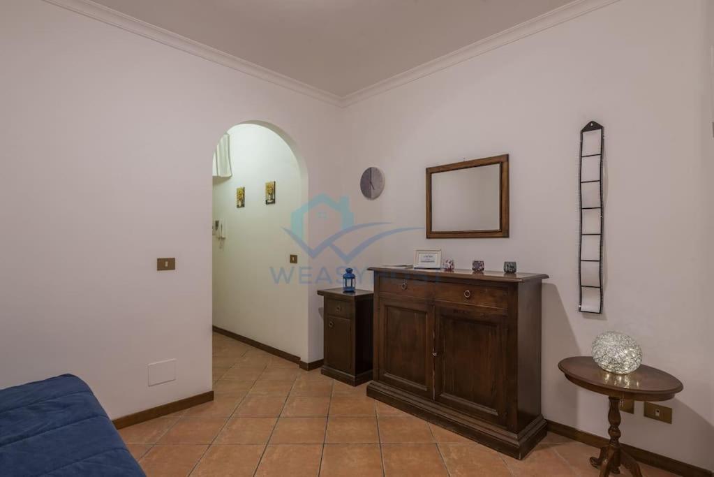 In - Jolie Parioli R0ma * Rome