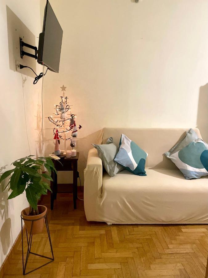 Apartment Aurora House - Accogliente A Barberini Rome