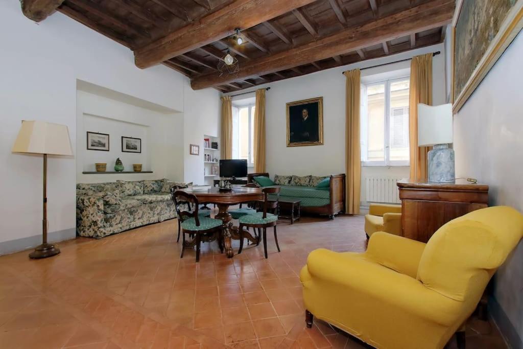 Apartment Navona Elegant Two Bedroom *