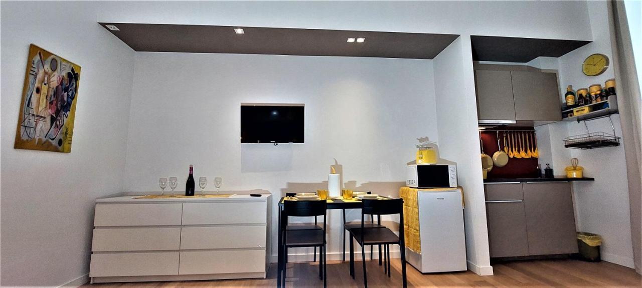Apartment Tribvni Plebis Rome
