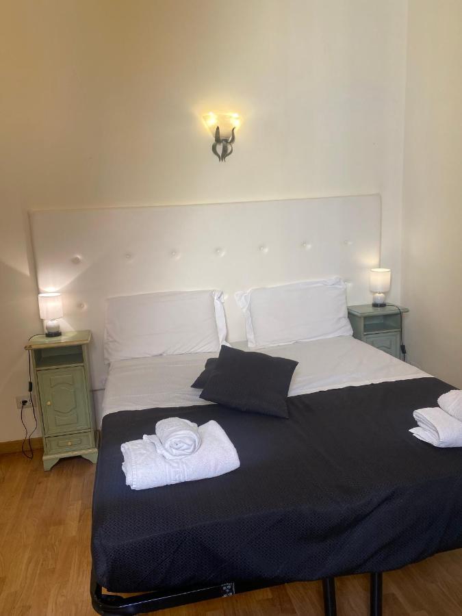 P-rooms & Collection Rome