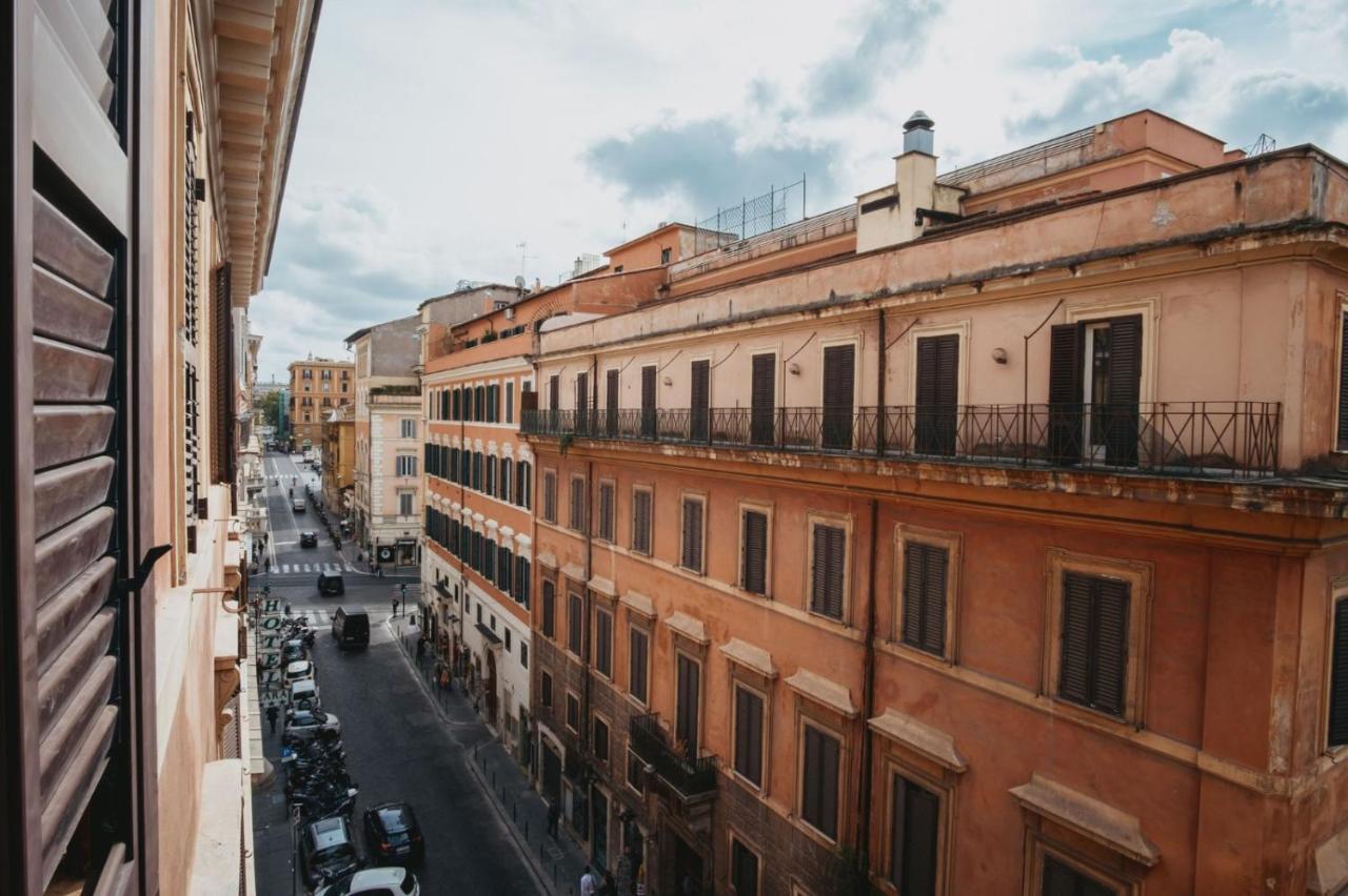 Trevi & Roma