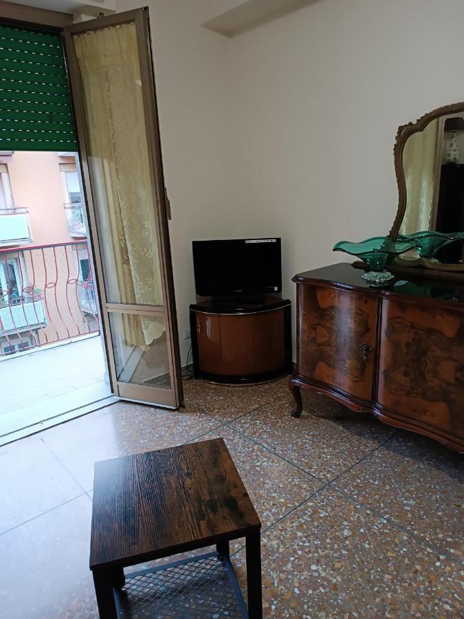 Hortis Apartment, 5 Persone, 2 Camere, Balcone, Metro C E Tram Per Il Centro Appartamento