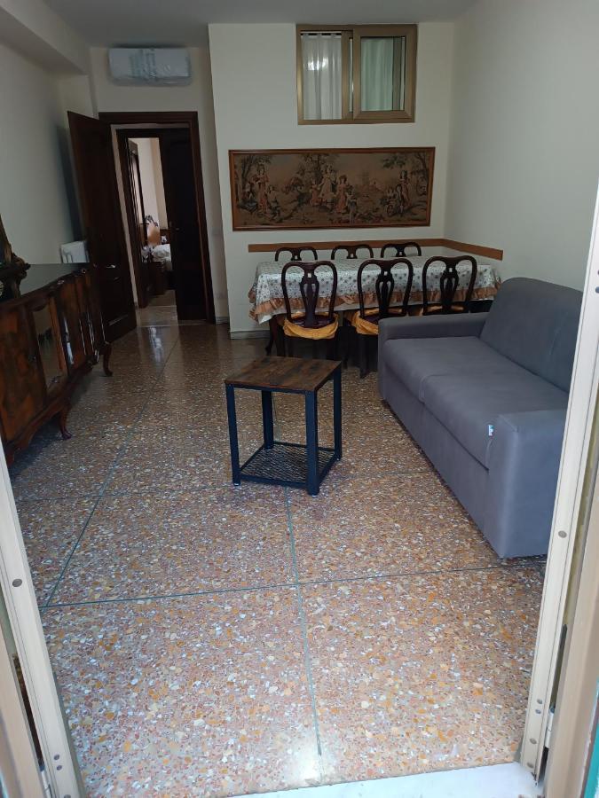 Hortis Apartment, 5 Persone, 2 Camere, Balcone, Metro C E Tram Per Il Centro Roma