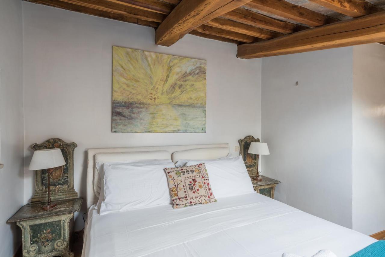 Cozy Wooden Apt In Piazza Navona Apartment Rome
