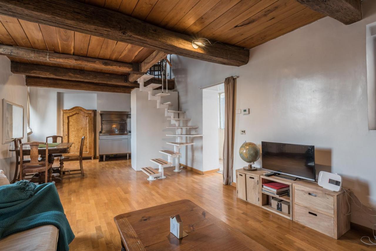 Apartment Cozy Wooden Apt In Piazza Navona *