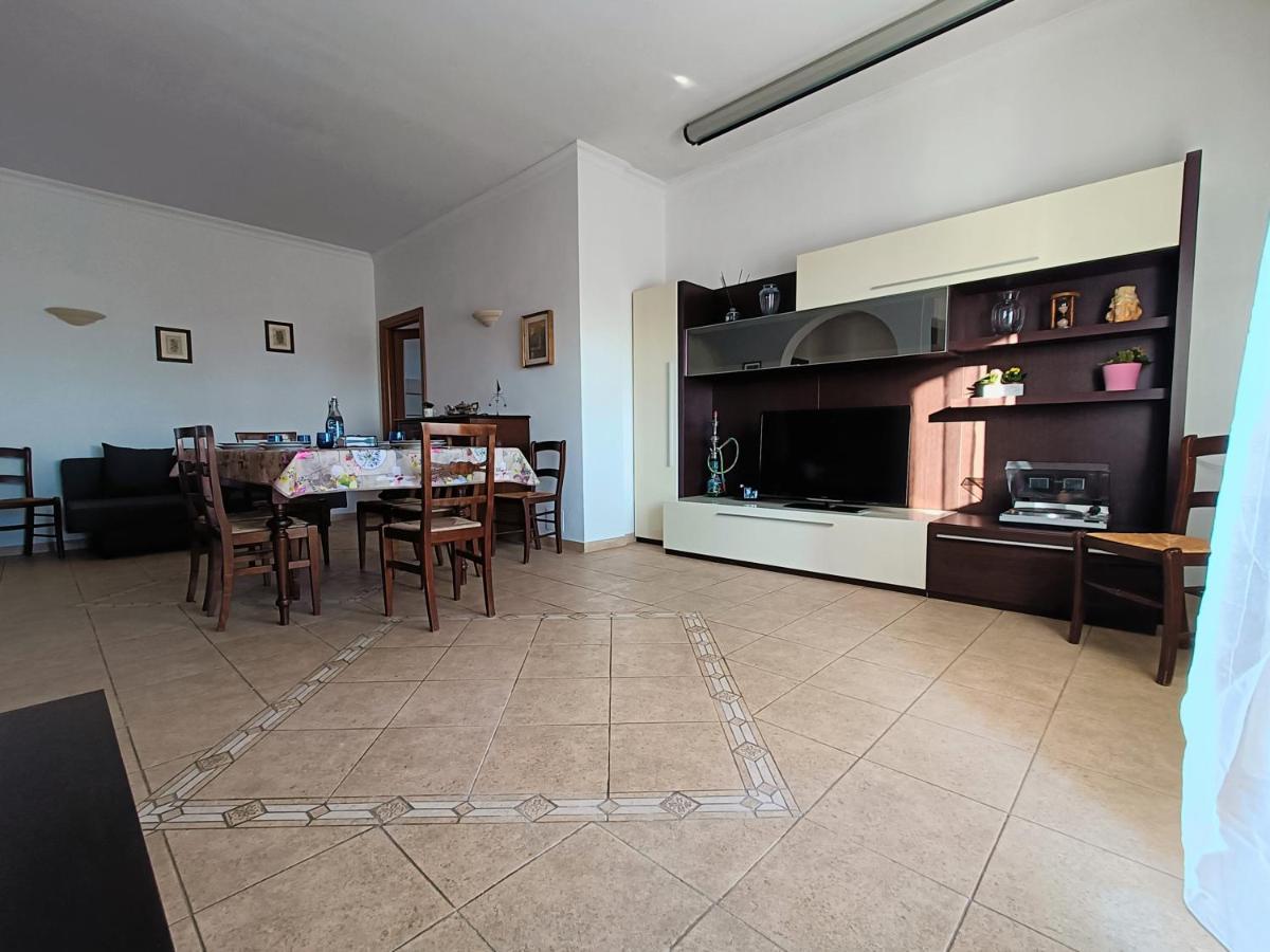 Appartamento Avellini - Delightful And Spacious With Terrace - Near Metro A Cornelia Roma