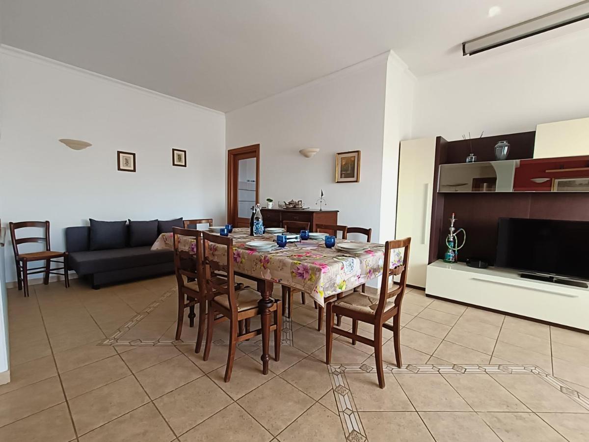 Avellini - Delightful And Spacious With Terrace - Near Metro A Cornelia Appartamento Roma