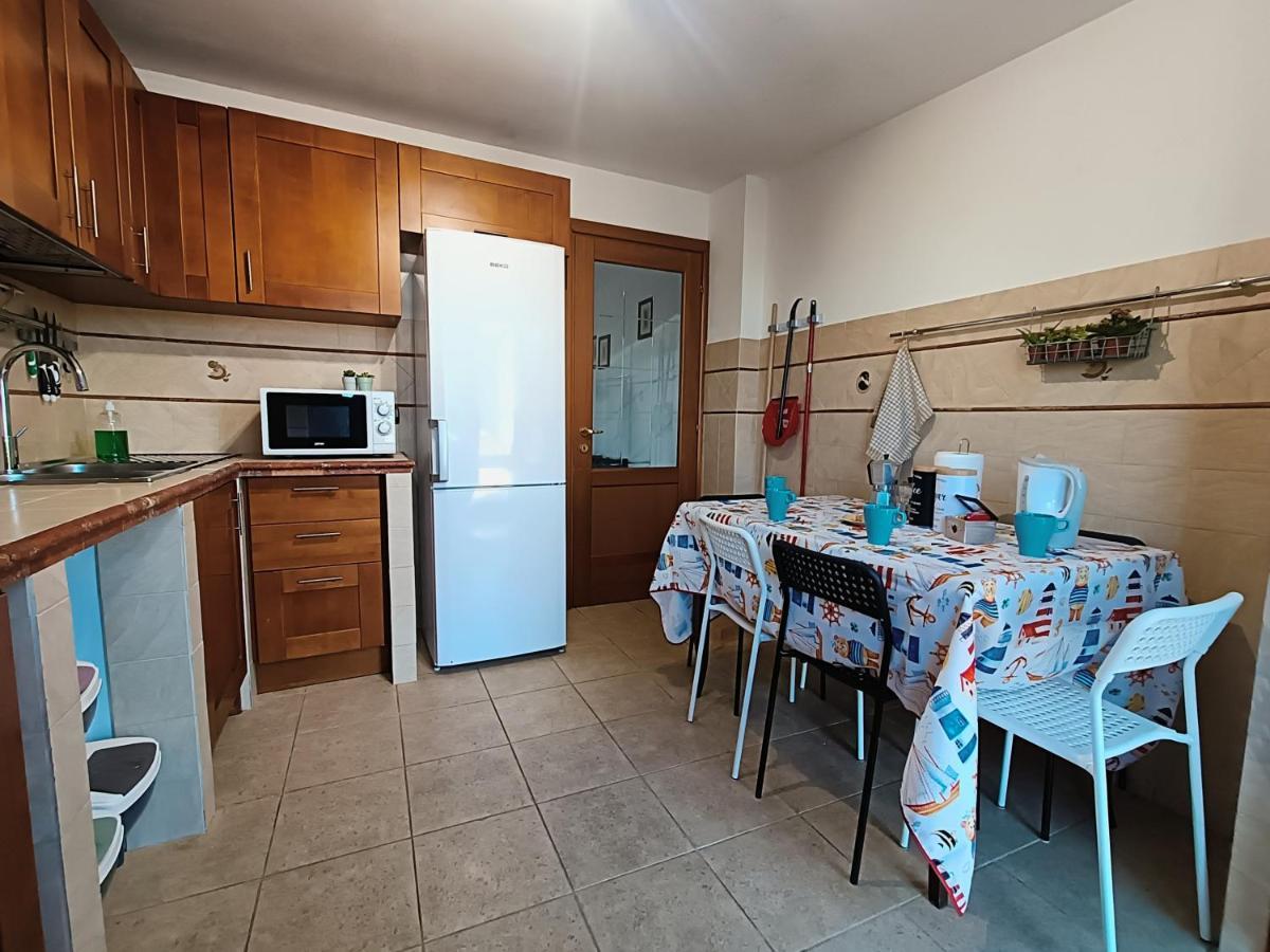 Avellini - Delightful And Spacious With Terrace - Near Metro A Cornelia * Roma