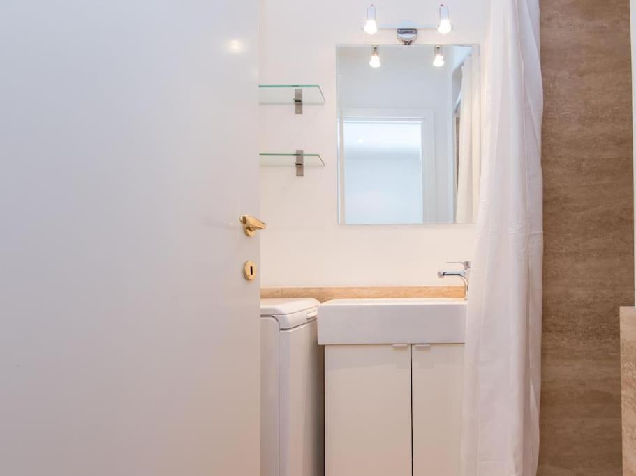 Trevi Fountain Luxury Apartamento