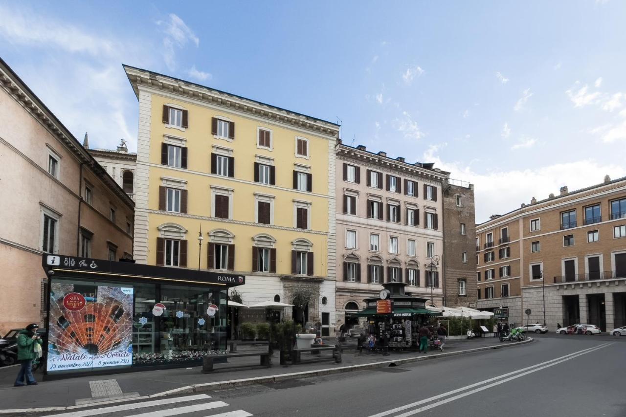 Apartment Cozy Wooden Apt In Piazza Navona Rome