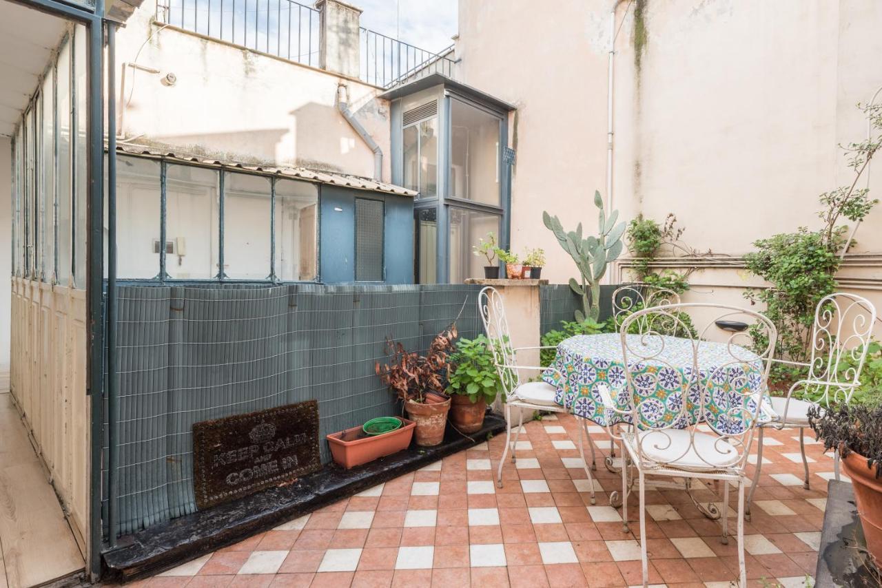 Cozy Wooden Apt In Piazza Navona Apartment