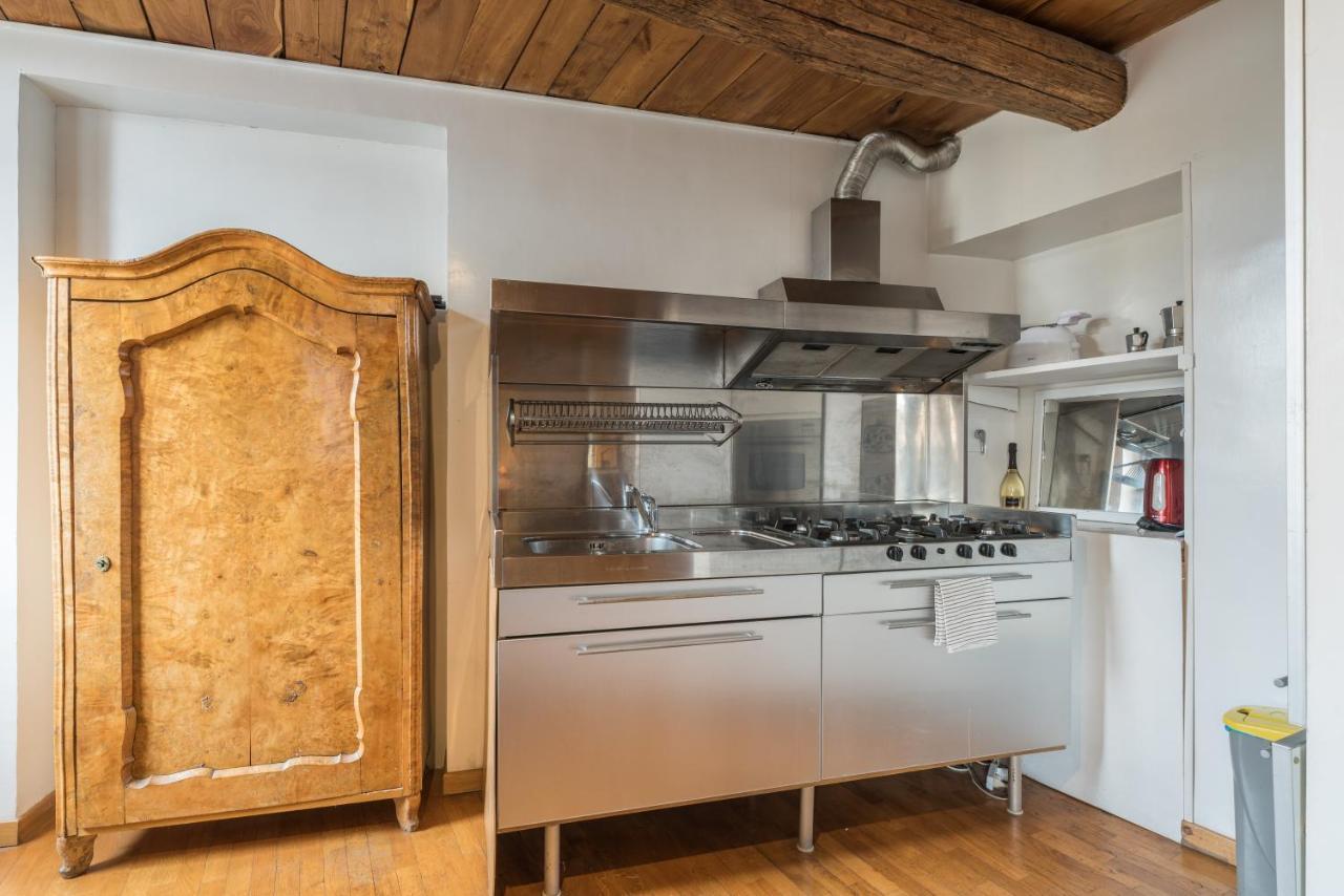 Apartment Cozy Wooden Apt In Piazza Navona *