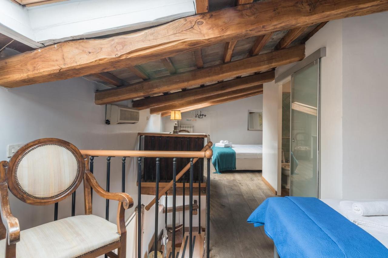 Apartment Cozy Wooden Apt In Piazza Navona Rome