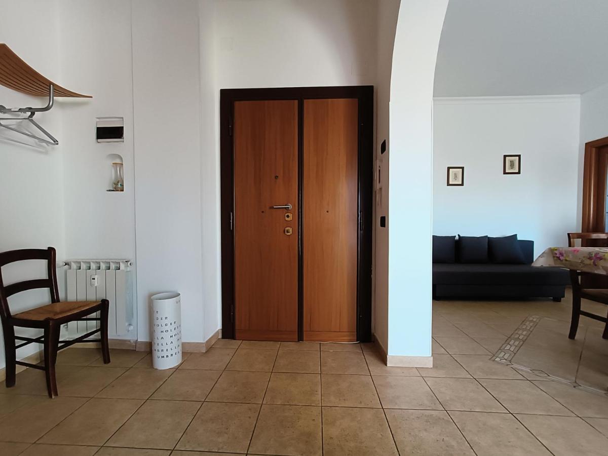 Appartamento Avellini - Delightful And Spacious With Terrace - Near Metro A Cornelia