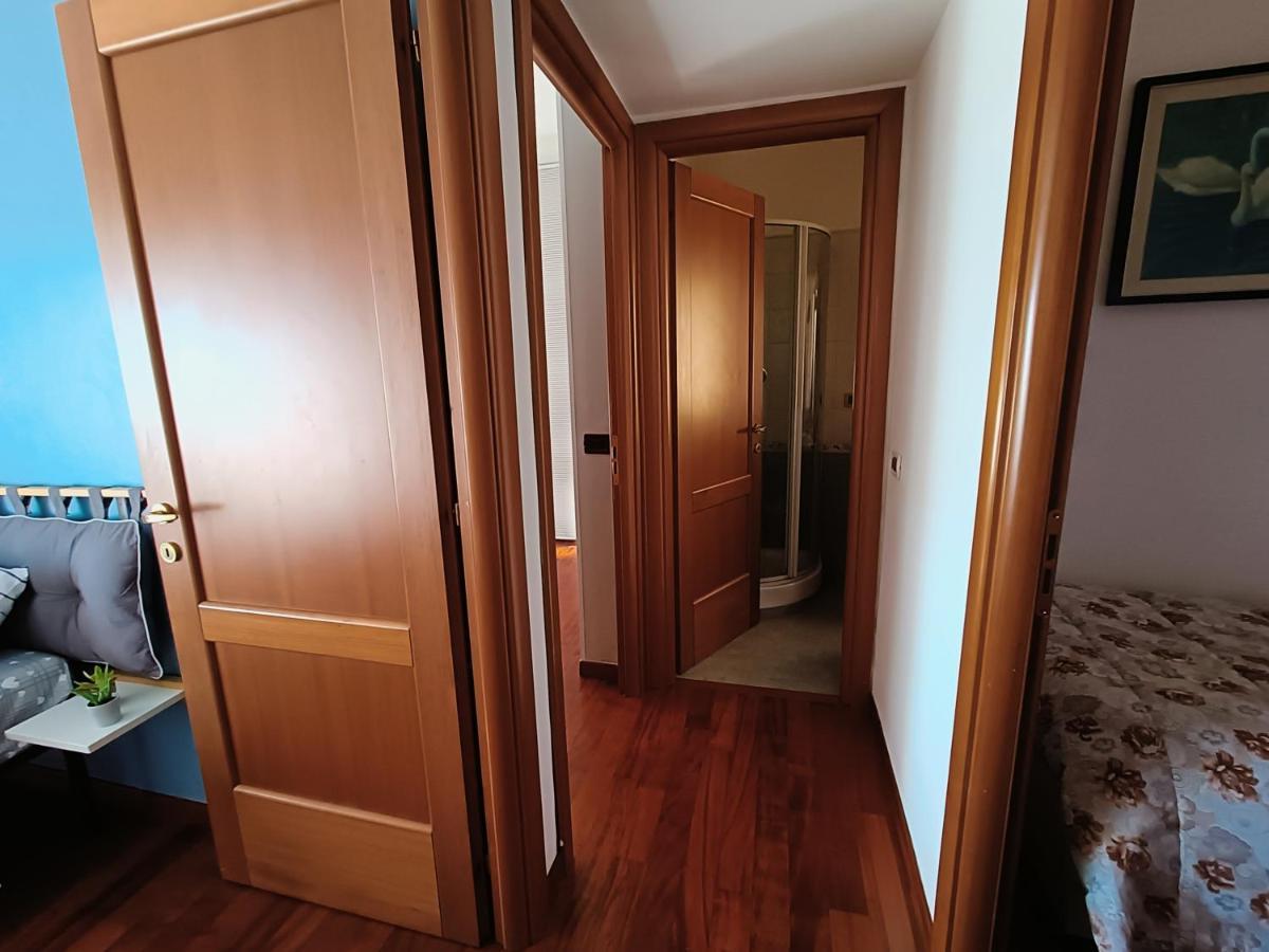 Avellini - Delightful And Spacious With Terrace - Near Metro A Cornelia Appartamento