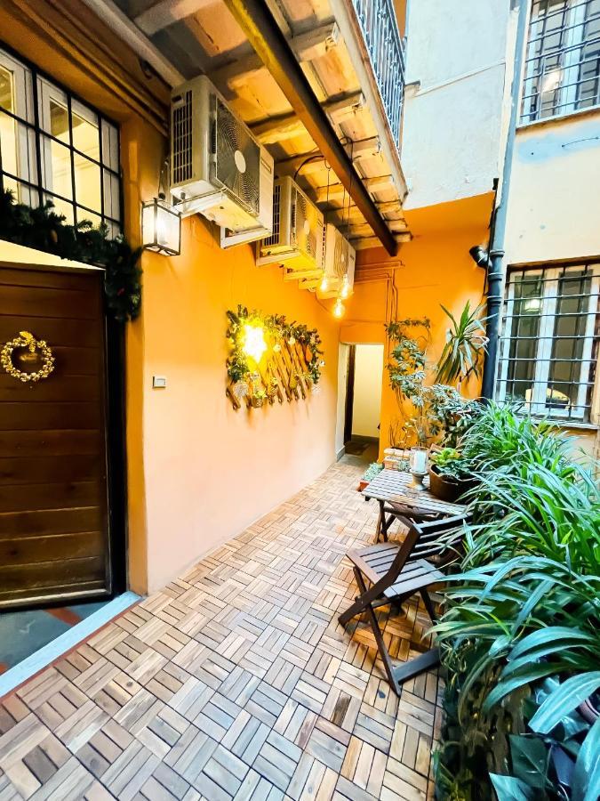 Trevi Fountain Luxury Apartment