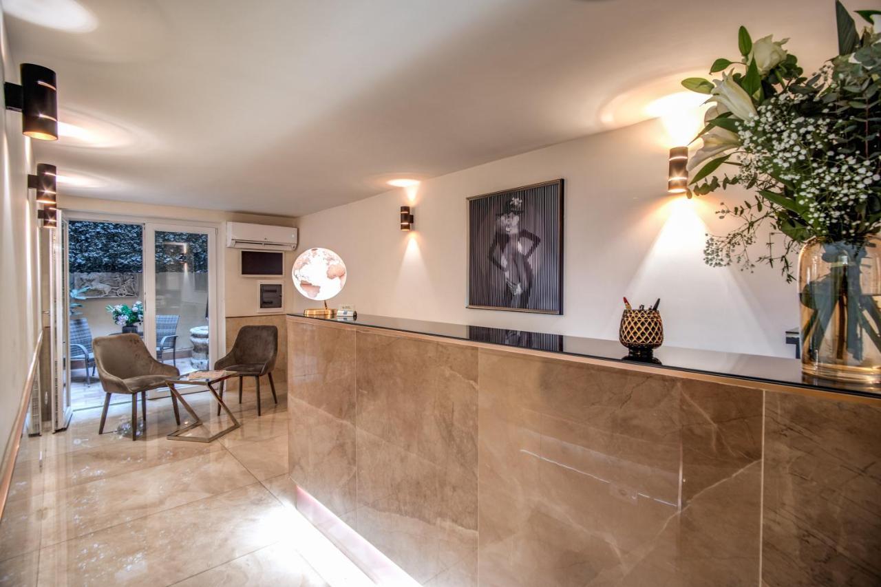 San Silvestro 3* Rome