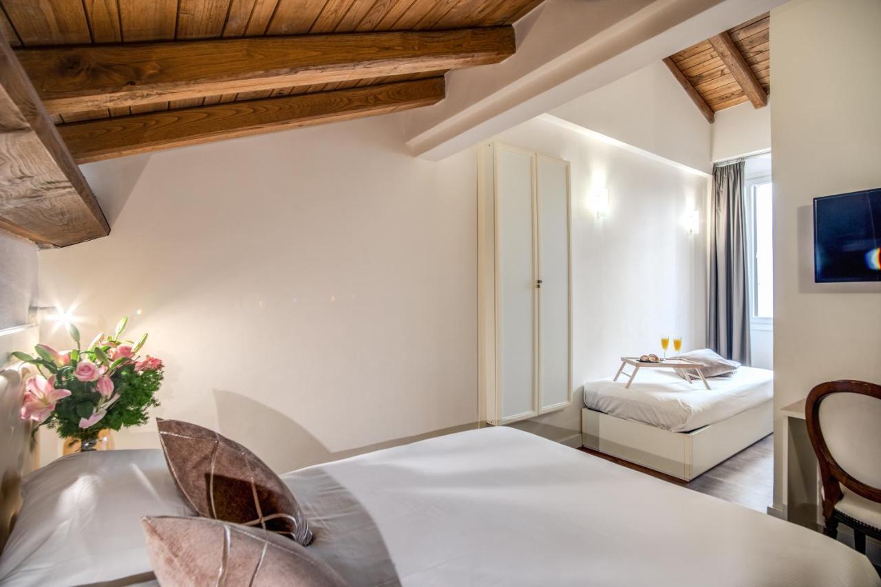 San Silvestro 3* Rome