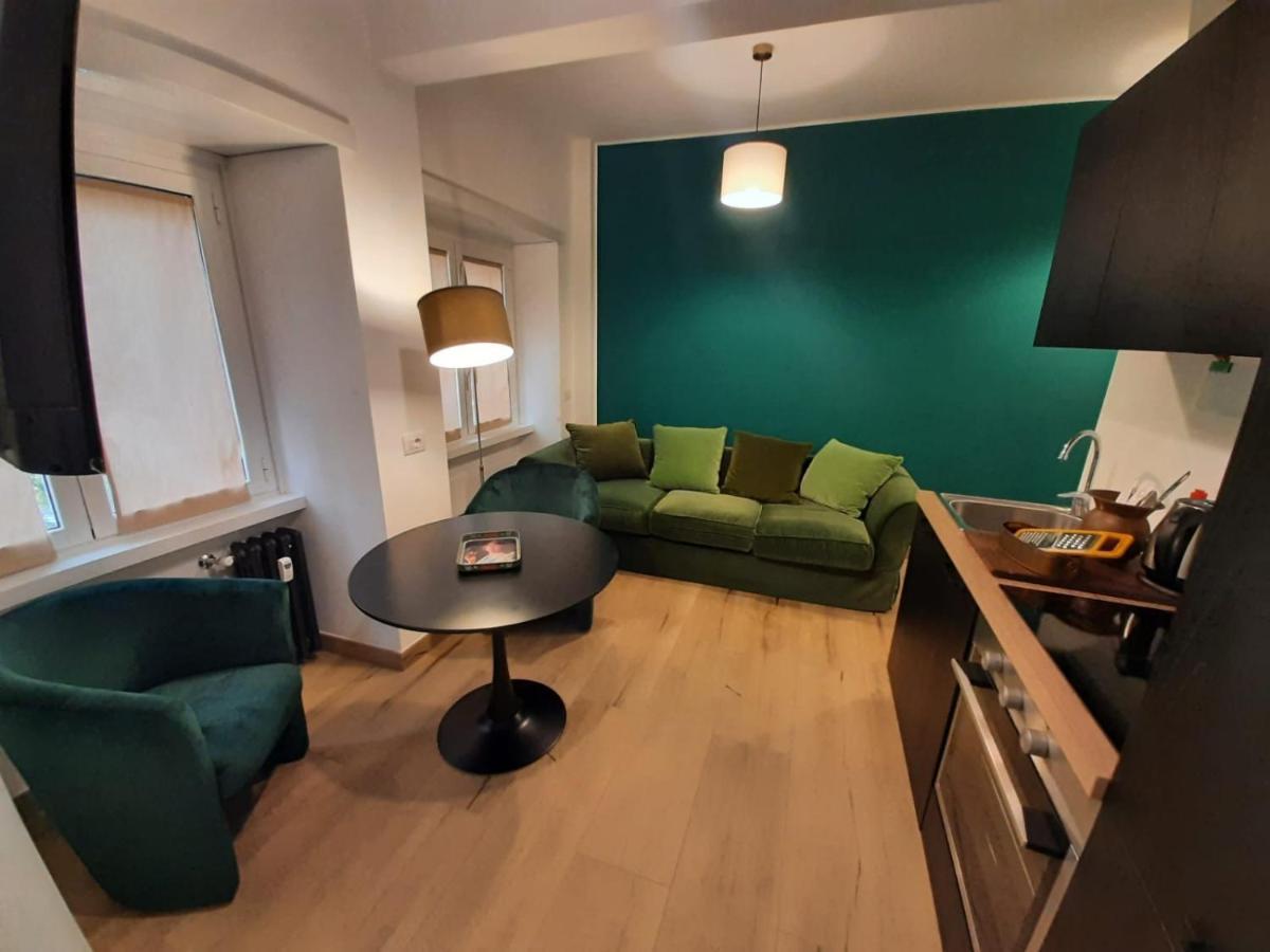 Interno 9 A San Pietro *