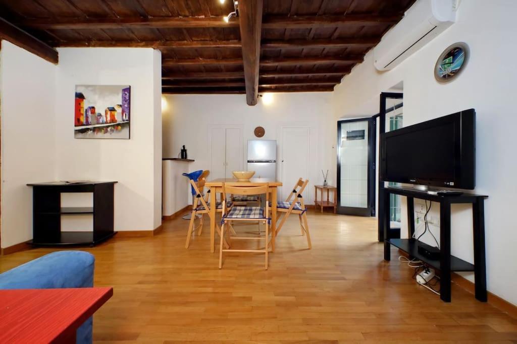 Apartment Trilussa Rome