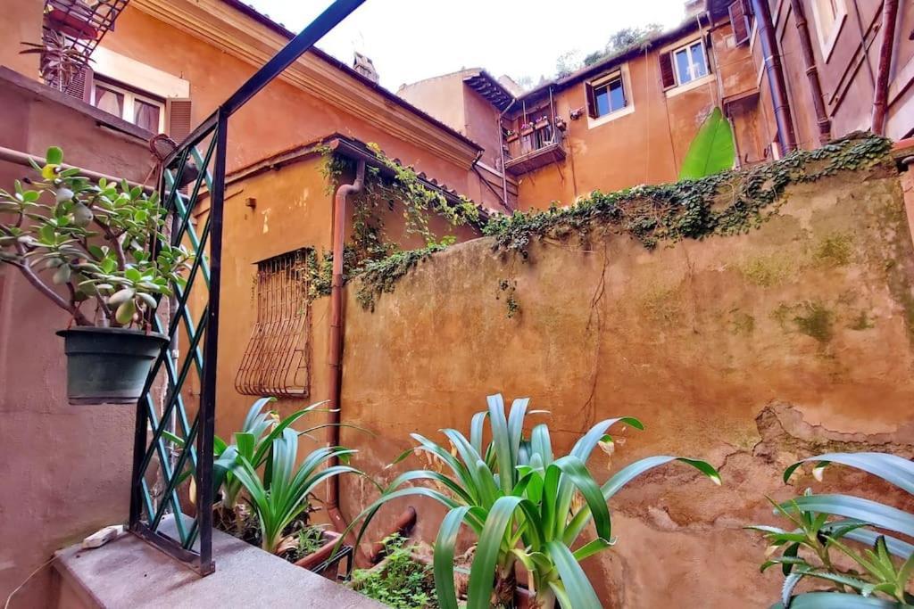 Apartment Trilussa Rome
