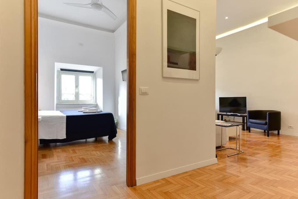 Stunning St.peter's Apartment Rome