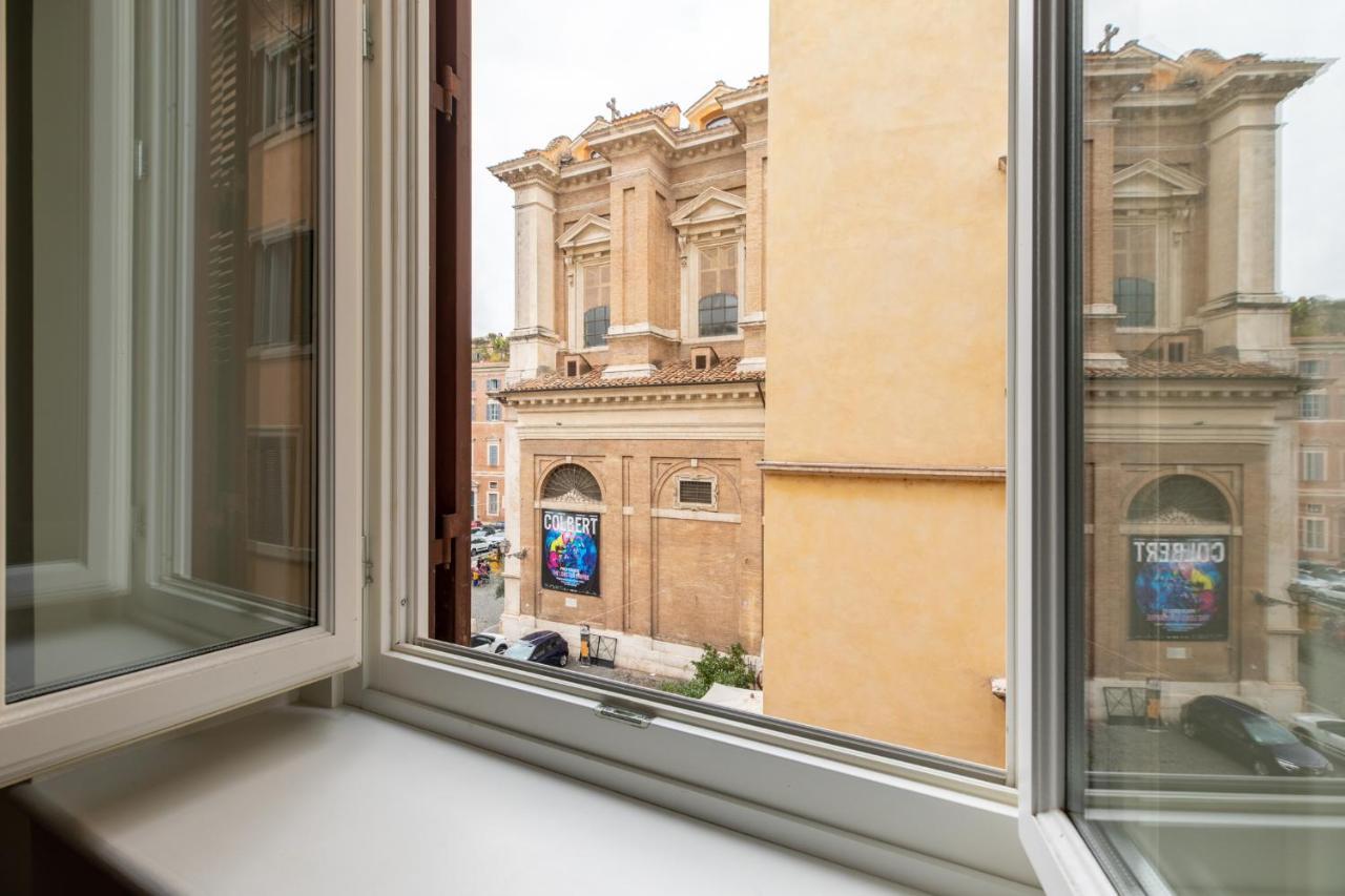 Iflat The Flowers Of Apartment Rome