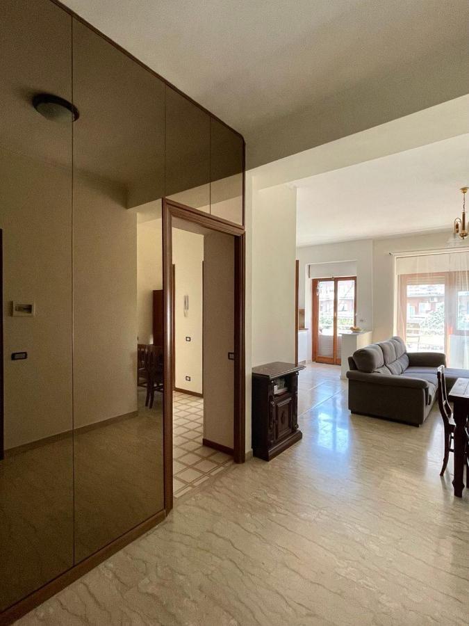 Sunny House Apartment