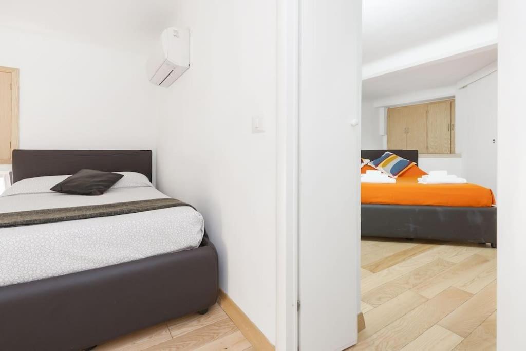 Stylish Loft - Colosseum 4 Min Walk -3 Beds -sleeps Up To 6 People