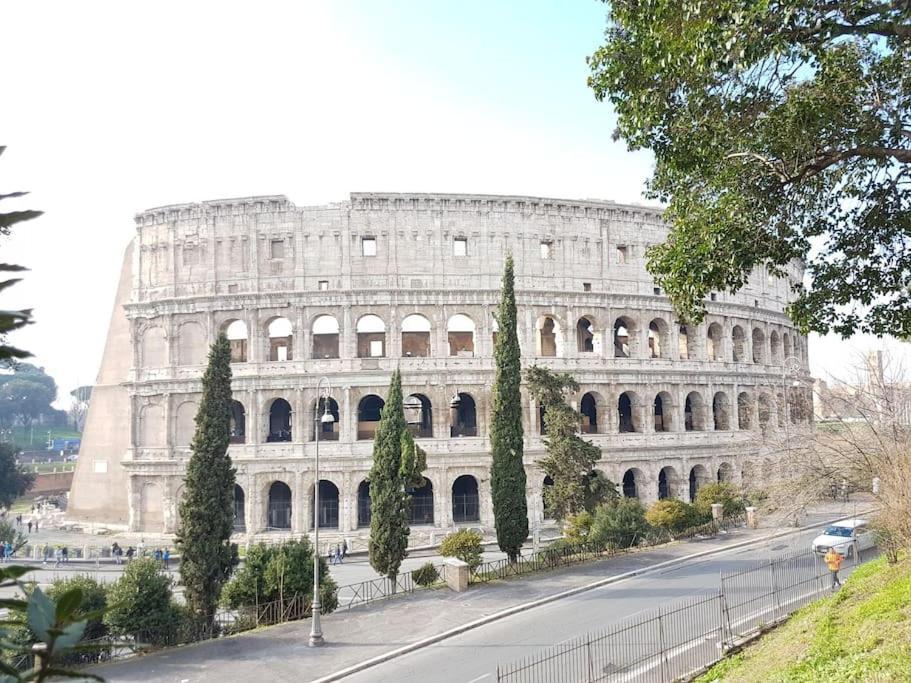 Stylish Loft - Colosseum 4 Min Walk -3 Beds -sleeps Up To 6 People Apartamento
